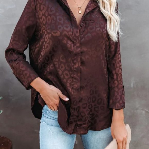 VICI KINGDOM SATIN EMBOSSED BUTTON DOWN BLOUSE - CHOCOLATE - Picture 2 of 5